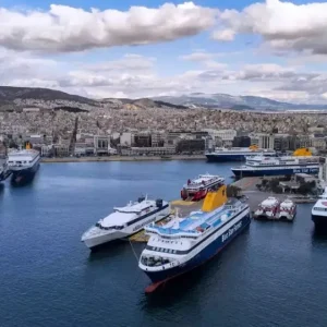 Αεροδρόμιο - Λιμάνι Πειραιά (Από 15€/Άτομο)